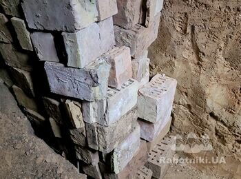 Восстановить стену в яме гаража после завала. Цена договорная.