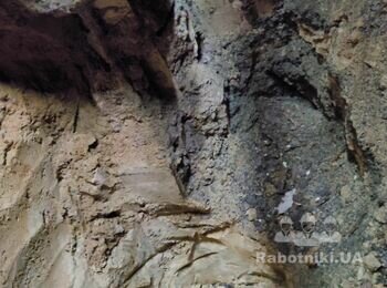 Восстановить стену в яме гаража после завала. Цена договорная.