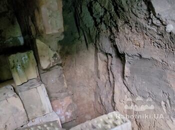 Восстановить стену в яме гаража после завала. Цена договорная.