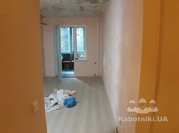 Установка п'яти міжкімнатних дверей і наличників на один дверний отвір