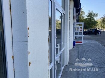 Выровнять в уровень углы и заштукатурить под барашек колонны