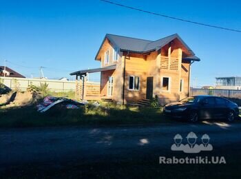 Необхідно пофарбувати будинок зовні. Імітація бруса.