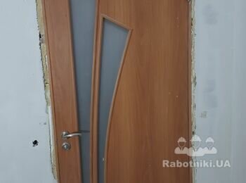 Фарбування дверей