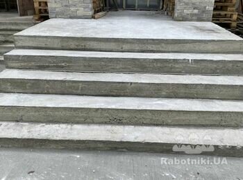 Укладка гранитной лестницы на бетонное основание.