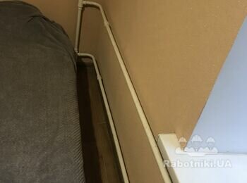 Врезать краны в трубы на стояке и радиаторе (3шт)