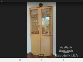 Настінний / кутовий шафа з клена і скла