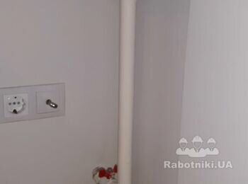 Устранить протечки в контуре отопления.