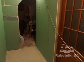 Малярні роботи по гіпсу-поклейці шпалер, фарбування стін.