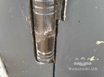 Ремонт входной двери в дом