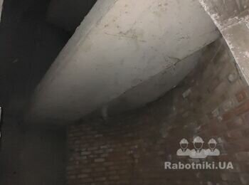 Установка дверей в комору