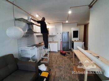 Много мелких работ из разряда "муж на час", в основном сверление