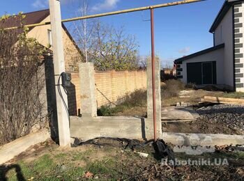 Доробити паркан