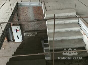 Демонтаж лестницы. Монтаж перестенков для начала