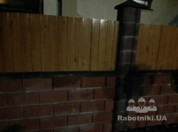 Забор из шлакоблока 45м2 16 столбов