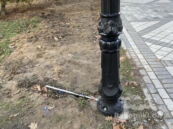 Расключать кабели в парковых опорах освещения