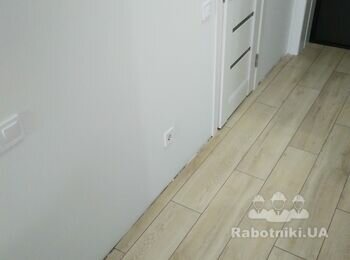 Монтаж плінтуса МДФ