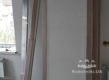 Срочно! Нужен установщик дверей!