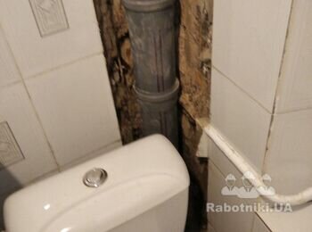Зашити каналізаційну трубу 3,5 м і вставити люк в стіні