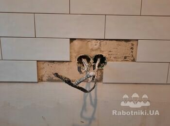 Невеликі роботи по плитці і затирка плитки (22 кв. м.)