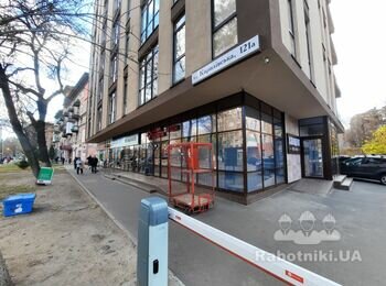 Вместо стеклопакета установить открывающееся окно