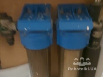 Нужно поменять колбы фильтров и фильтры