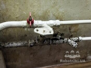 Замена металлического стояка холодной воды в квартире на пластиковыц