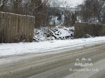Встановити 8 метрів дерев'яного паркану