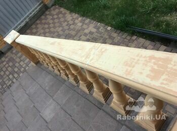 Подклеить, положить плитку, покрасить балясины