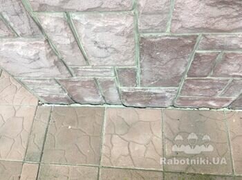 Подклеить, положить плитку, покрасить балясины