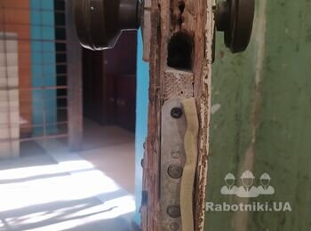 Ремонт входных дверей