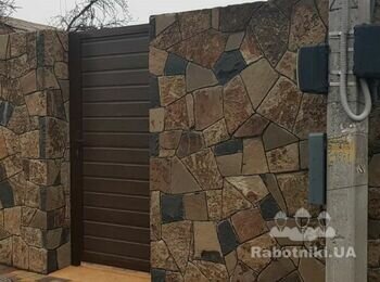 Строительство забора из камня (Бориспольский р-н)