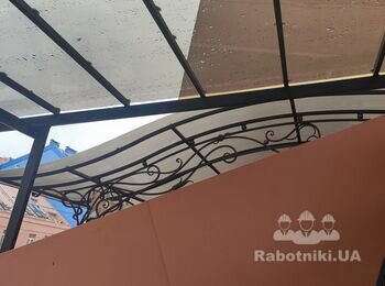 Зварювальні роботи і монтаж монолітного полікарбонату 3 кв. м.