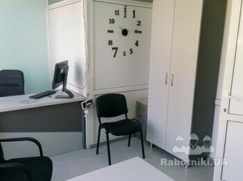 Перенести метало пластикову двєрь