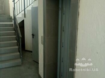 Обрамлення плиткою ліфтових порталів в новобудові