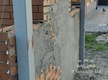 Закончить мангал из кирпича.