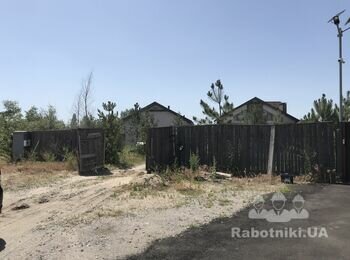 Забор из колотого блока