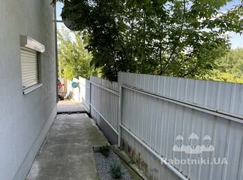 Зібрати паркан з шлакоблоку