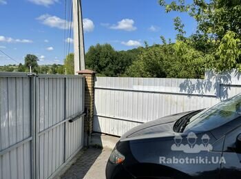 Зібрати паркан з шлакоблоку