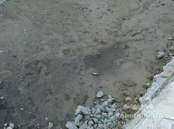 Монолітна плита басейну