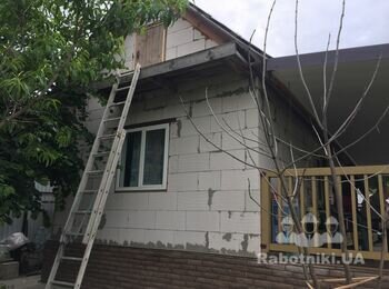 Утеплити дачний будинок (сітка, стиродур, баранчик, фарбування)