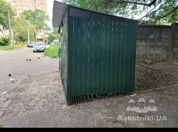 Залить бетонный пол в павильоне для мусорных баков с небольшим .