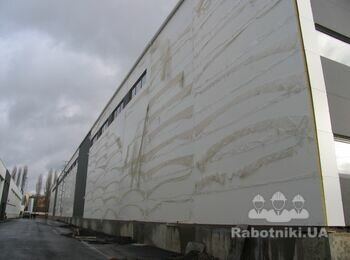 Необхідно виконати герметизацію вікон на висоті