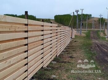 Сделать 52 метра забора из дерева