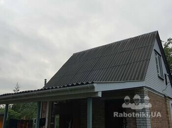 Замена крыши 100 кв. мДемонтаж старого шифера -- Монтаж металлоререпицы.