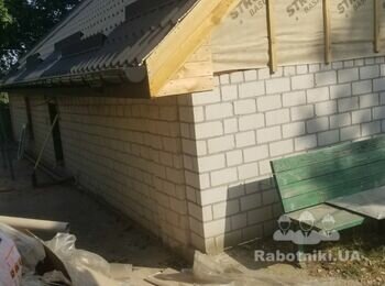Укріплення армопоясом старого будинку. Посилення даху.