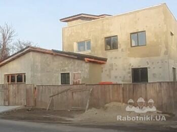 Монтаж парапета, подшивки и водосточной системы