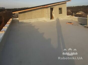 Монтаж парапета, подшивки и водосточной системы