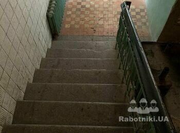 Подъезд в доме: ремонт!