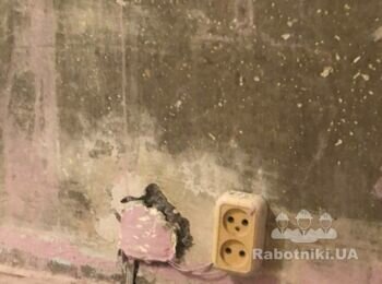 Сделать 3 розетки в гостиной