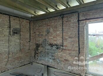 Штукатурка 180м2 або гіпсокартон на ляпухи